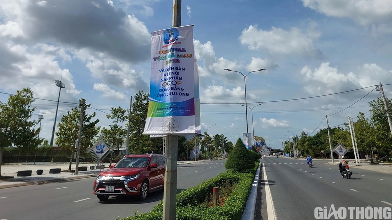 Đường phố rực rỡ trước thềm Festival t&ocirc;m C&agrave; Mau 2023 - Ảnh 5.