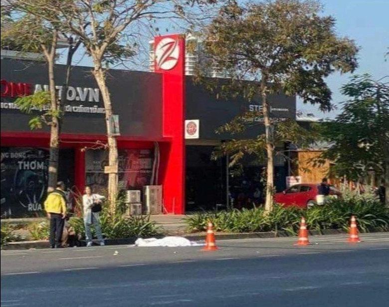 Huấn luyện vi&ecirc;n yoga người Ấn Độ l&aacute;i xe m&aacute;y t&ocirc;ng chết người rồi bỏ đi khỏi hiện trường - Ảnh 1.