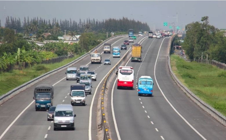 Giảm thiểu vi phạm giao th&ocirc;ng nhờ những "mắt thần" tr&ecirc;n cao tốc - Ảnh 1.