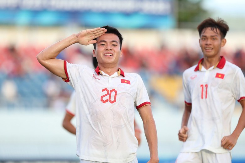 Sao U23 Việt Nam bị CĐV Indonesia &ldquo;tấn c&ocirc;ng&rdquo; sau chức v&ocirc; địch giải Đ&ocirc;ng Nam &Aacute;  - Ảnh 1.