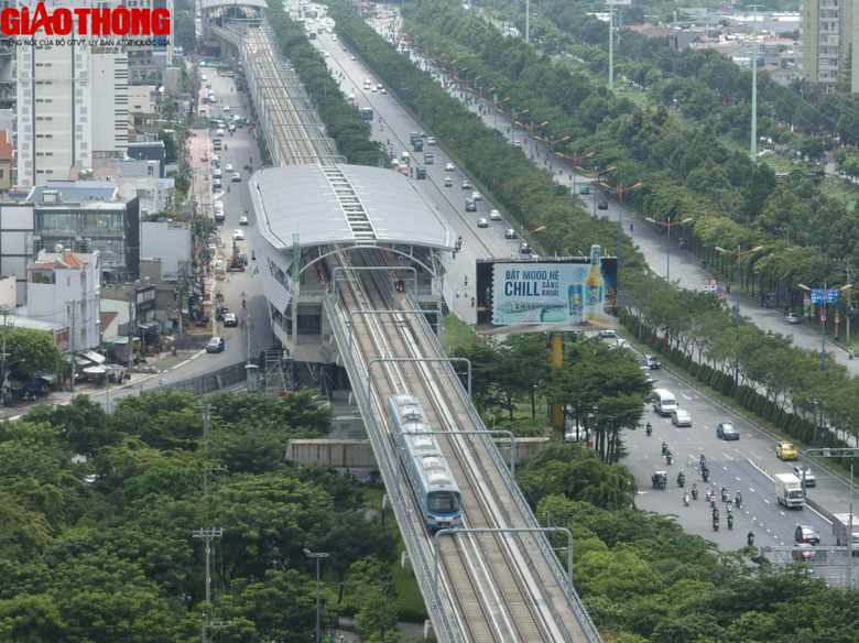 Ngắm đo&agrave;n t&agrave;u đầu ti&ecirc;n của tuyến metro số 1 (Bến Th&agrave;nh - Suối Ti&ecirc;n) chạy thử nghiệm tr&ecirc;n to&agrave;n tuyến - Ảnh 8.