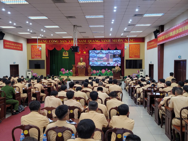 Đồng Nai: Cảnh s&aacute;t giao th&ocirc;ng phải ứng xử kh&eacute;o l&eacute;o kh&ocirc;ng để người d&acirc;n bức x&uacute;c khiếu nại - Ảnh 1.