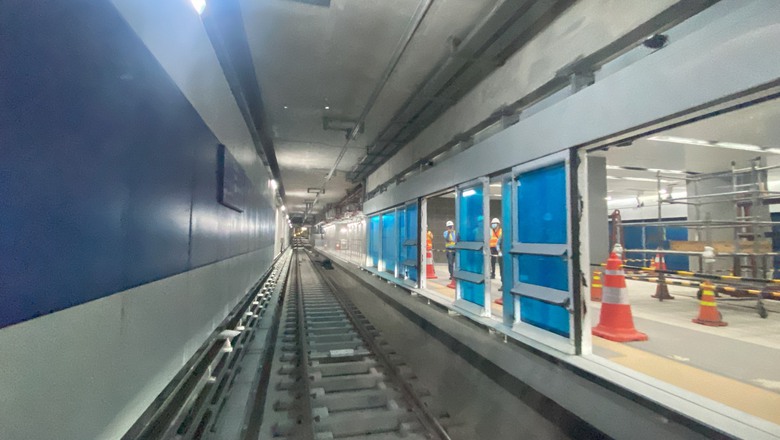 Ngắm đo&agrave;n t&agrave;u đầu ti&ecirc;n của tuyến metro số 1 (Bến Th&agrave;nh - Suối Ti&ecirc;n) chạy thử nghiệm tr&ecirc;n to&agrave;n tuyến - Ảnh 3.