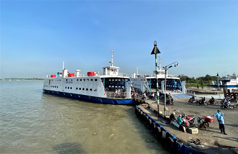 An Giang tăng cường h&agrave;ng loạt bến ph&agrave; phục vụ nghỉ Lễ Quốc kh&aacute;nh 2/9 - Ảnh 1.