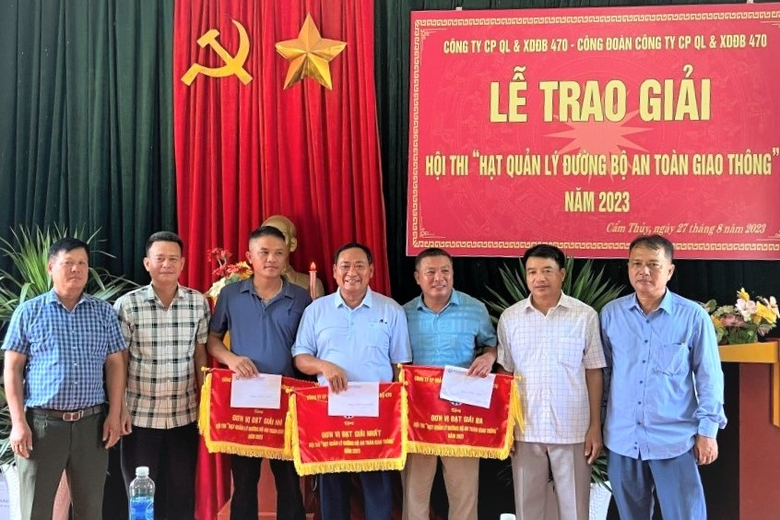 S&ocirc;i nổi hội thi &ldquo;Hạt Quản l&yacute; đường bộ an to&agrave;n giao th&ocirc;ng&rdquo; - Ảnh 1.