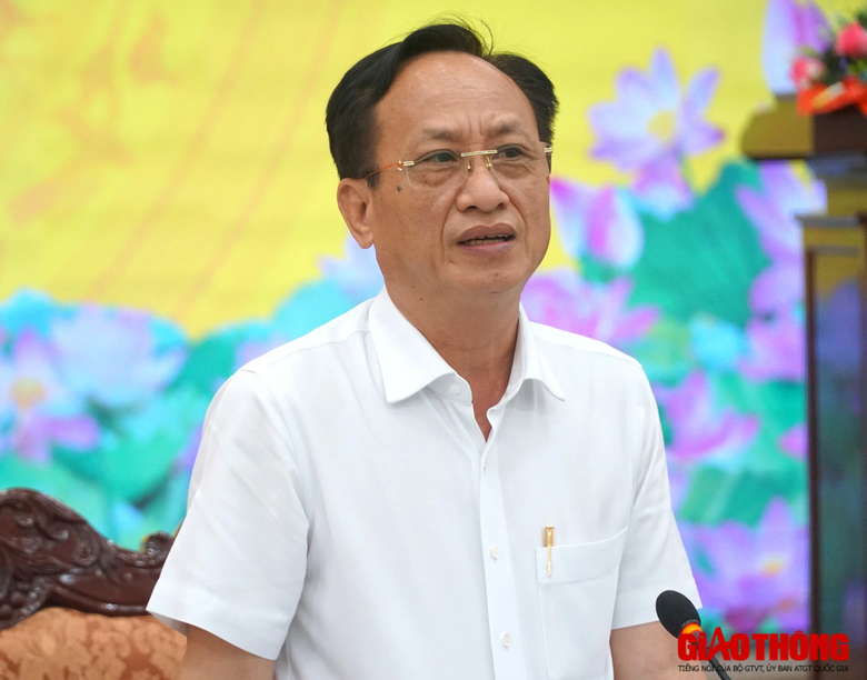 Chủ tịch tỉnh Bạc Li&ecirc;u thay đổi đường d&acirc;y n&oacute;ng, c&aacute;ch tiếp nhận dễ d&agrave;ng hơn - Ảnh 1.