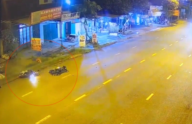 Qua đường thiếu quan s&aacute;t, người đ&agrave;n &ocirc;ng bị t&ocirc;ng tử vong - Ảnh 1.