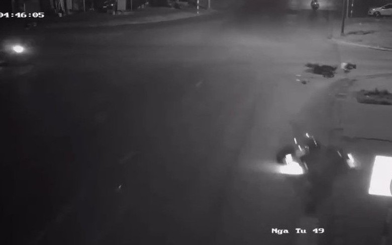 C&ocirc;ng an truy t&igrave;m người điều khiển xe m&aacute;y rời khỏi hiện trường sau vụ tai nạn ở Huế