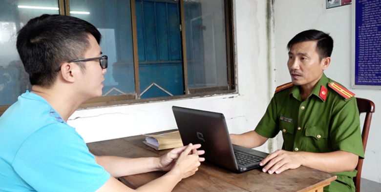 Tạm giữ nh&acirc;n vi&ecirc;n ng&acirc;n h&agrave;ng ở An Giang lừa đảo 4,3 tỷ đồng để đ&aacute;nh bạc tr&ecirc;n mạng - Ảnh 2.