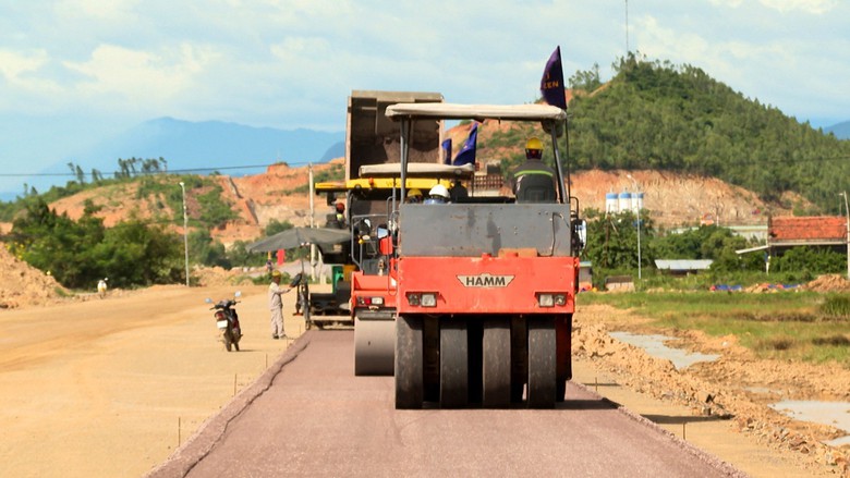 Thứ trưởng Nguyễn Duy L&acirc;m: Tăng tiến độ cao tốc V&acirc;n Phong - Nha Trang - Ảnh 9.