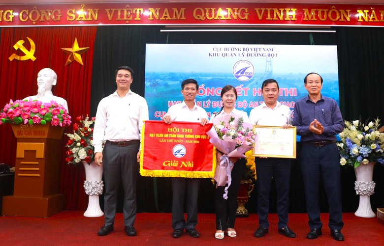 N&acirc;ng chất lượng duy tu, bảo dưỡng quốc lộ qua hội thi hạt quản l&yacute; đường bộ giỏi - Ảnh 2.
