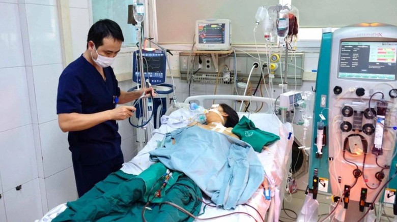 H&agrave; Nội: Sốt xuất huyết v&agrave;o đỉnh dịch, nhiều ca biến chứng nặng   - Ảnh 1.