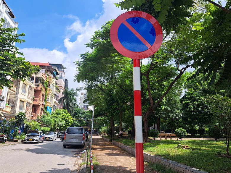 Dẹp b&atilde;i xe tự ph&aacute;t sau phản &aacute;nh của B&aacute;o Giao th&ocirc;ng - Ảnh 1.