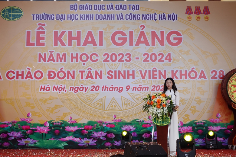 Trường Đại học Kinh doanh v&agrave; C&ocirc;ng nghệ H&agrave; Nội khai giảng năm học 2023-2024 - Ảnh 2.
