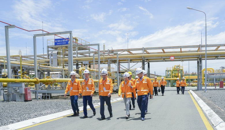 PV GAS tuổi 33: Khí thế mới, vận hội mới - Vững nội lực, vươn tầm cao - Ảnh 2. PV GAS tuổi 33: Khí thế mới, vận hội mới - Vững nội lực, vươn tầm cao - Ảnh 2.