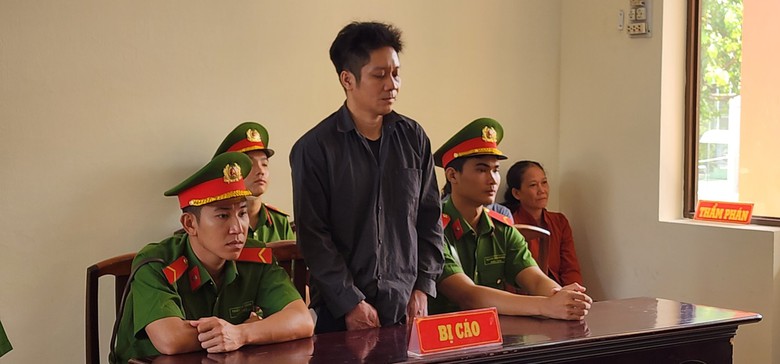 Xử vụ 2 người đ&agrave;n &ocirc;ng bị ch&eacute;m chết v&igrave; tranh nhau l&agrave;m đại ca của x&oacute;m - Ảnh 1.