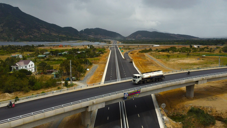 Gi&aacute; th&eacute;p thế giới quay lại đ&agrave; tăng, gi&aacute; trong nước ra sao? - Ảnh 2.