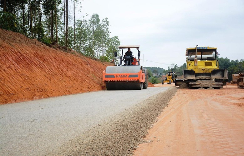 Dự &aacute;n n&acirc;ng cấp QL19 vẫn trong cảnh vướng mặt bằng, "đ&oacute;i" vật liệu - Ảnh 3.