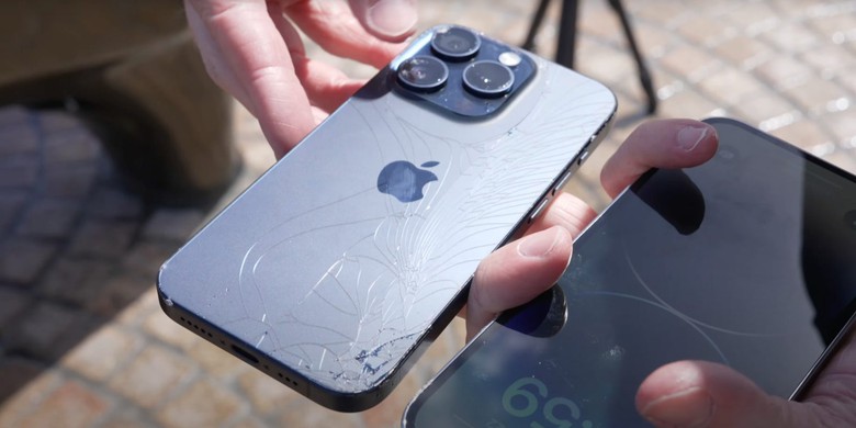 iPhone 15 Pro đ&atilde; tới tay những người d&ugrave;ng đầu ti&ecirc;n, đ&acirc;y l&agrave; l&uacute;c "mổ xẻ, thả rơi"?  - Ảnh 4.