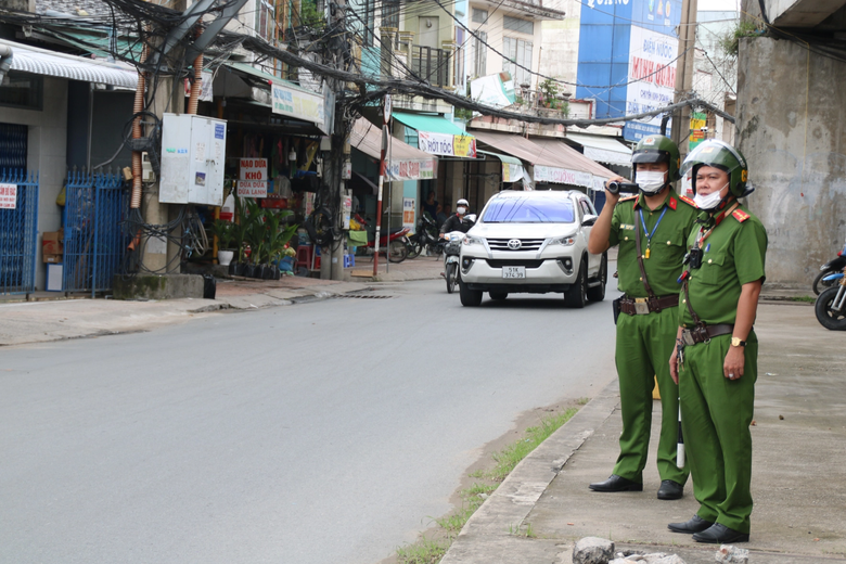 Cần Thơ đề ra 7 giải pháp đảm bảo trật tự an toàn giao thông - Ảnh 1. Cần Thơ đề ra 7 giải pháp đảm bảo trật tự an toàn giao thông - Ảnh 1.