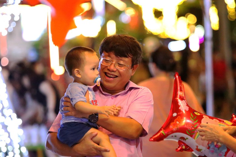 Tưng bừng rước đ&egrave;n Trung thu khổng lồ tại H&agrave; Tĩnh  - Ảnh 5.