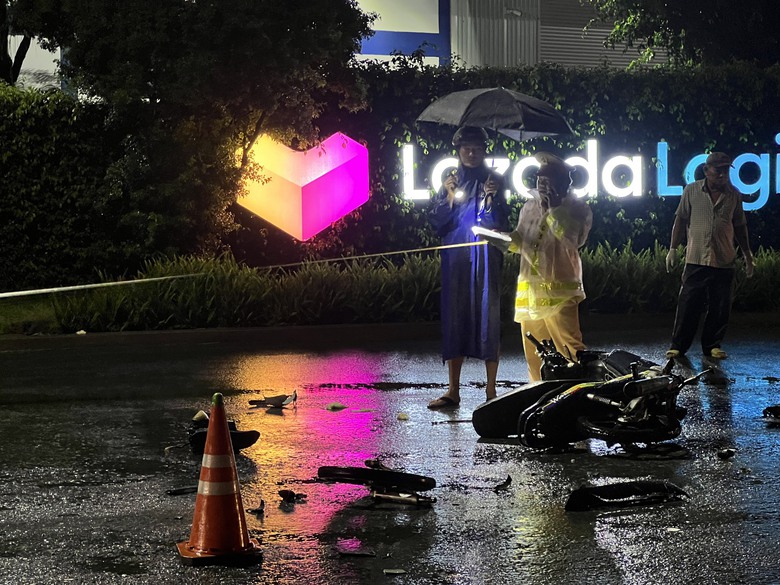 Xe m&aacute;y va chạm xe tải trong KCN S&oacute;ng Thần, một người chết  - Ảnh 2.