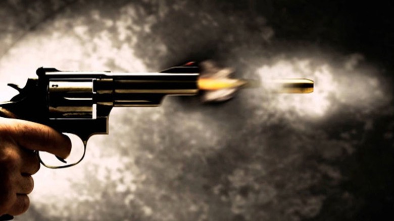 Đang truy bắt nh&oacute;m đối tượng bắn trọng thương một người đ&agrave;n &ocirc;ng ở B&igrave;nh Dương - Ảnh 1.