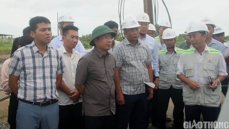 Thứ trưởng Nguyễn Duy L&acirc;m: Ki&ecirc;n quyết xử l&yacute; nh&agrave; thầu chậm trễ theo hợp đồng - Ảnh 1.