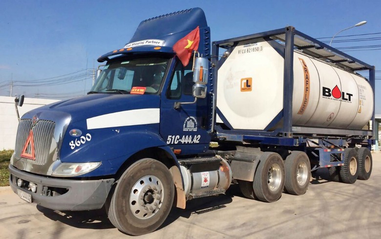 Đề xuất xe vận chuyển hàng hoá nguy hiểm phải lắp camera giám sát người lái xe - Ảnh 1. Đề xuất xe vận chuyển hàng hoá nguy hiểm phải lắp camera giám sát người lái xe - Ảnh 1.