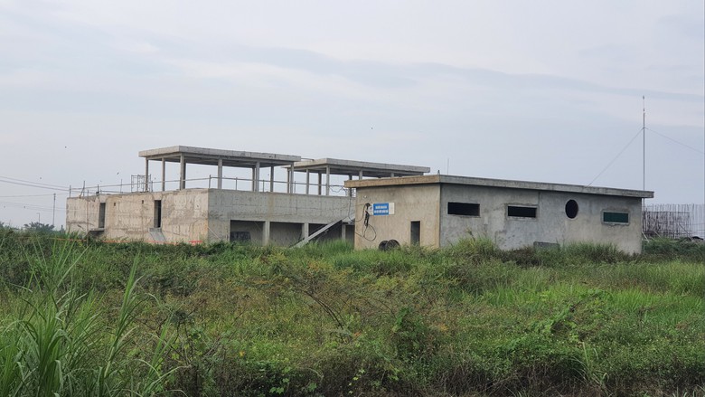 Dự án nước sạch lớn nhất Quảng Ngãi thi công cầm chừng, trễ tiến độ nhiều năm - Ảnh 2. Dự án nước sạch lớn nhất Quảng Ngãi thi công cầm chừng, trễ tiến độ nhiều năm - Ảnh 2.