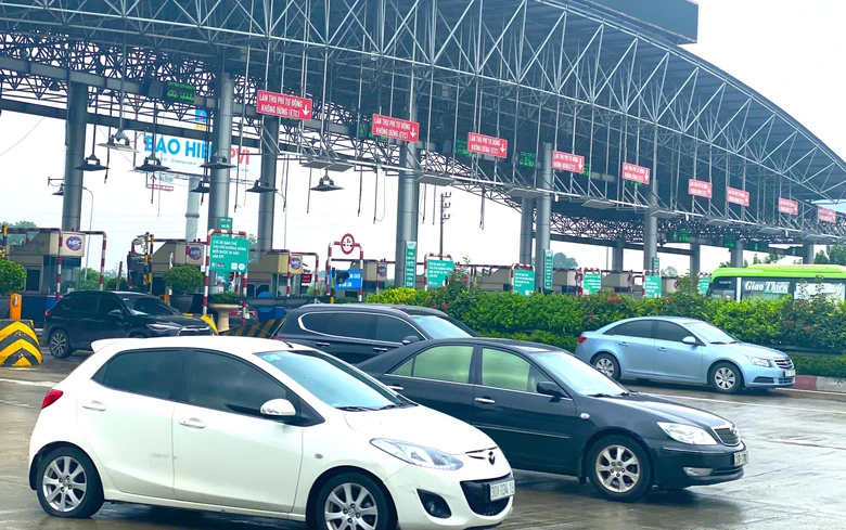 Cục Đường bộ muốn th&iacute; điểm thu ph&iacute; kh&ocirc;ng dừng tại s&acirc;n bay trong 6 th&aacute;ng - Ảnh 1.