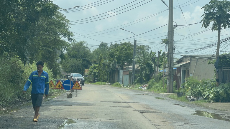 Chủ đầu tư dự &aacute;n n&acirc;ng cấp đường 10 tỷ khẳng định thi c&ocirc;ng mương tho&aacute;t nước đ&uacute;ng thiết kế - Ảnh 3.