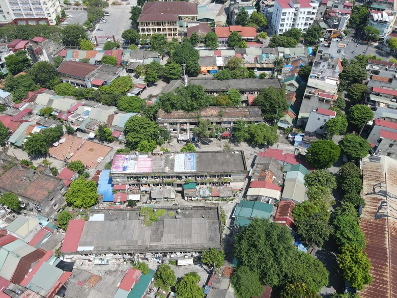 Hơn trăm hộ dân "sống mòn" trong khu tập thể nhà máy chế tạo bơm - Ảnh 4. Hơn trăm hộ dân "sống mòn" trong khu tập thể nhà máy chế tạo bơm - Ảnh 4.