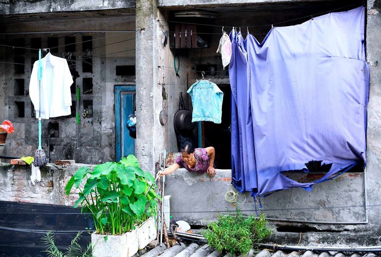 Hơn trăm hộ dân "sống mòn" trong khu tập thể nhà máy chế tạo bơm - Ảnh 6. Hơn trăm hộ dân "sống mòn" trong khu tập thể nhà máy chế tạo bơm - Ảnh 6.