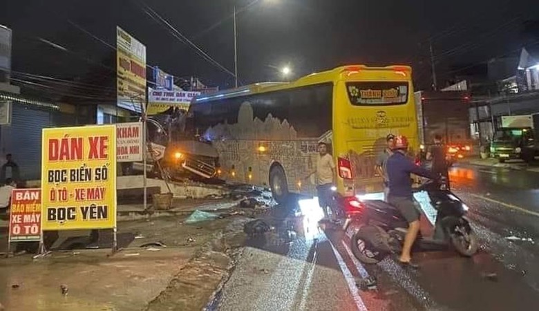Tin tức tai nạn giao th&ocirc;ng mới nhất ng&agrave;y h&ocirc;m nay 1/10/2023 - Ảnh 2.