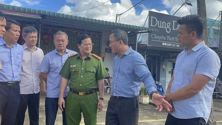 Vụ tai nạn tr&ecirc;n QL20: &Ocirc;ng Khuất Việt H&ugrave;ng đề nghị c&ocirc;ng an tr&iacute;ch xuất h&agrave;nh tr&igrave;nh xe 16 chỗ - Ảnh 1.