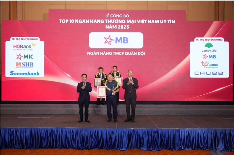 MB v&agrave;o top 5 ng&acirc;n h&agrave;ng thương mại uy t&iacute;n Việt Nam năm 2023 - Ảnh 1.