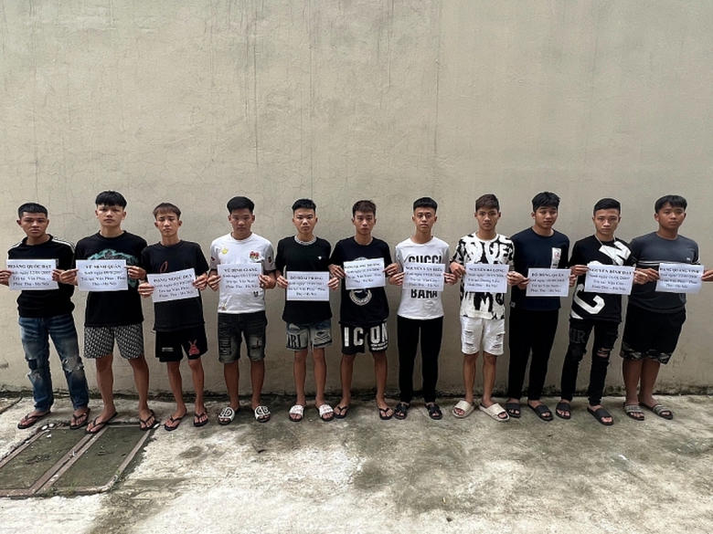 H&agrave; Nội: Truy đuổi đ&aacute;nh nhau rồi bị tai nạn, 3 thanh ni&ecirc;n chấn thương sọ n&atilde;o - Ảnh 1.