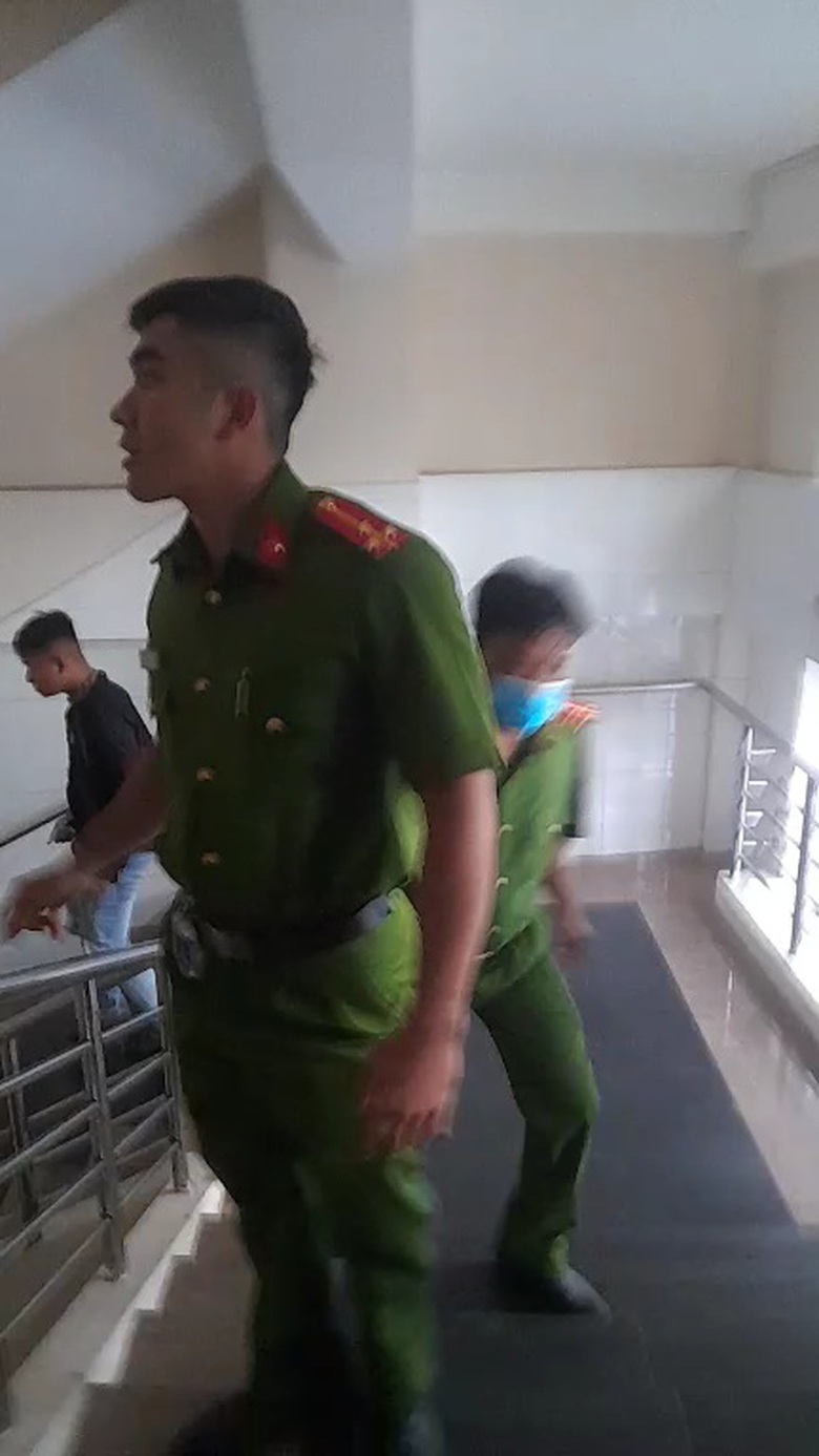 Một bệnh viện ở Vĩnh Long bị tố tắc trách khiến bé 2 tuổi tử vong - Ảnh 2. Một bệnh viện ở Vĩnh Long bị tố tắc trách khiến bé 2 tuổi tử vong - Ảnh 2.