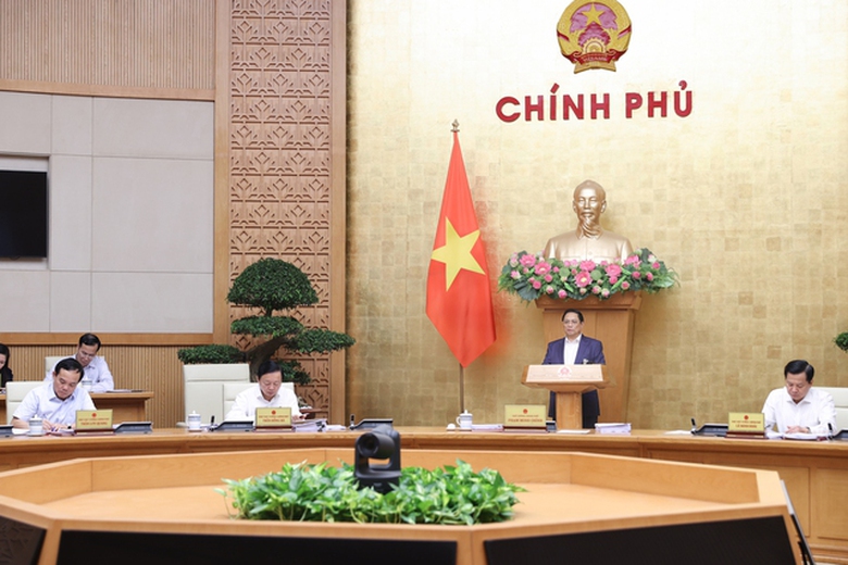 Thủ tướng chủ tr&igrave; phi&ecirc;n họp Ch&iacute;nh phủ  - Ảnh 2.