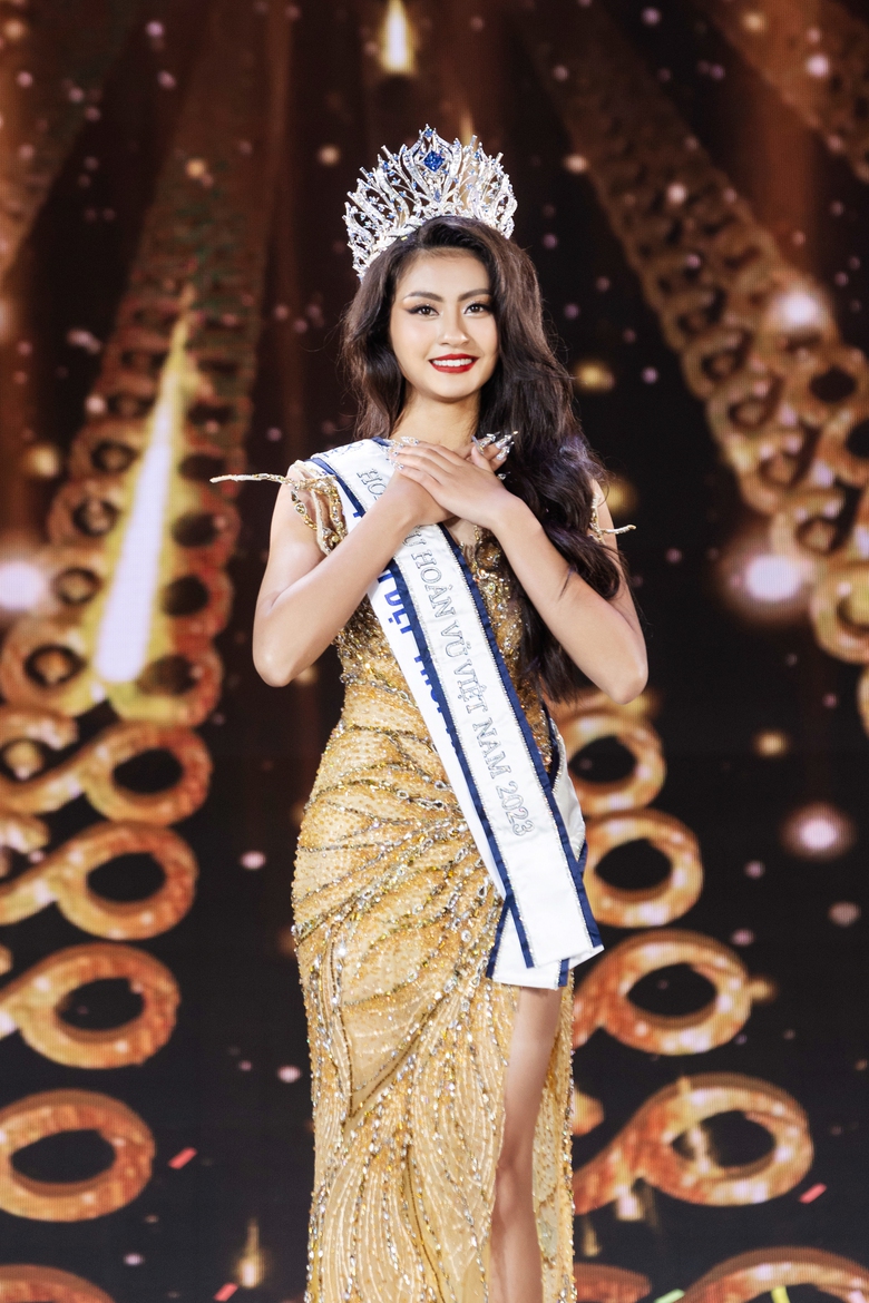 Hoa hậu Ho&agrave;n vũ Việt Nam - Miss Cosmo Vietnam 2023 gọi t&ecirc;n B&ugrave;i Thị Xu&acirc;n Hạnh- Ảnh 2.