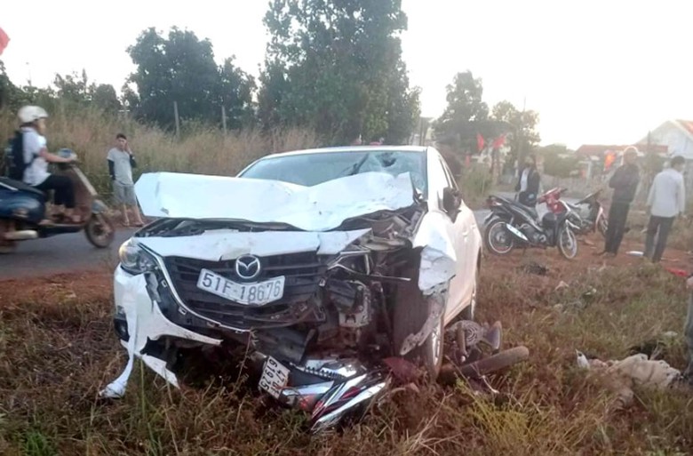 Hiện trường vụ TNGT khiến hai c&ocirc; gi&aacute;o tử vong v&agrave; một người kh&aacute;c bị thương.