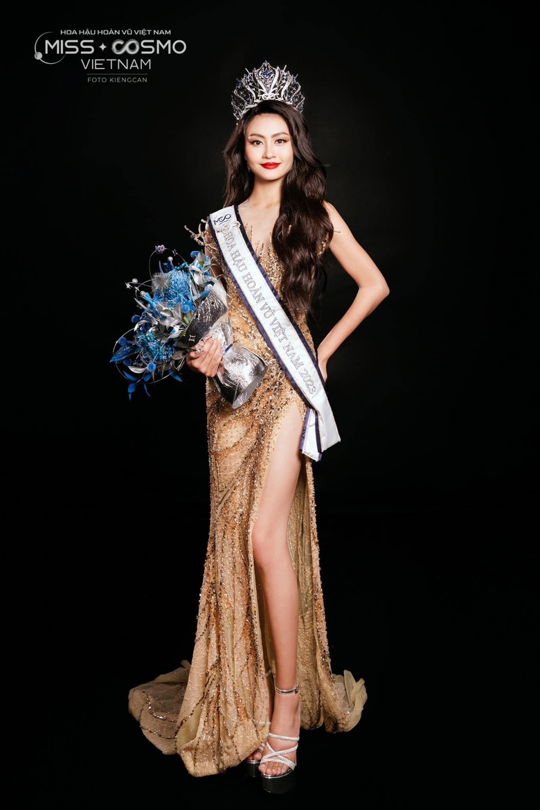 Hoa hậu Bùi Thị Xuân Hạnh bị anti-fan ngay sau khi đăng quang: Vì đâu nên nỗi?- Ảnh 4. Hoa hậu Bùi Thị Xuân Hạnh bị anti-fan ngay sau khi đăng quang: Vì đâu nên nỗi?- Ảnh 4.