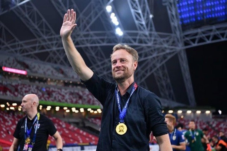 Cựu HLV tuyển Thái Lan nhận mức lương cực khủng tại đội bóng nhà giàu V-League- Ảnh 1. Cựu HLV tuyển Thái Lan nhận mức lương cực khủng tại đội bóng nhà giàu V-League- Ảnh 1.