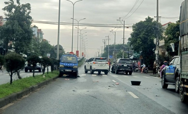 Hiện trường vụ TNGT  li&ecirc;n ho&agrave;n.