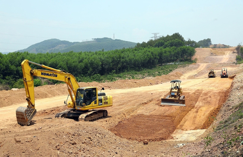 Thủ tướng chỉ đạo gỡ kh&oacute; về định mức, đơn gi&aacute;, vật liệu x&acirc;y dựng c&ocirc;ng tr&igrave;nh giao th&ocirc;ng- Ảnh 1.