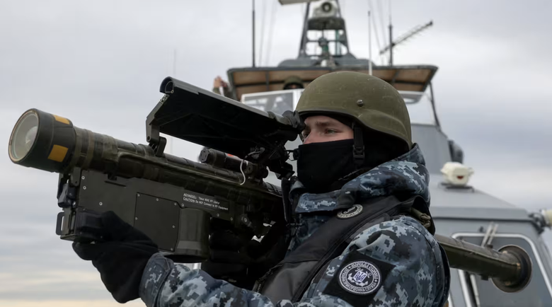 B&aacute;o c&aacute;o mới của Lầu Năm G&oacute;c h&eacute; lộ h&agrave;ng tỷ vũ kh&iacute; Mỹ hỗ trợ Ukraine kh&ocirc;ng biết đi về đ&acirc;u- Ảnh 1.