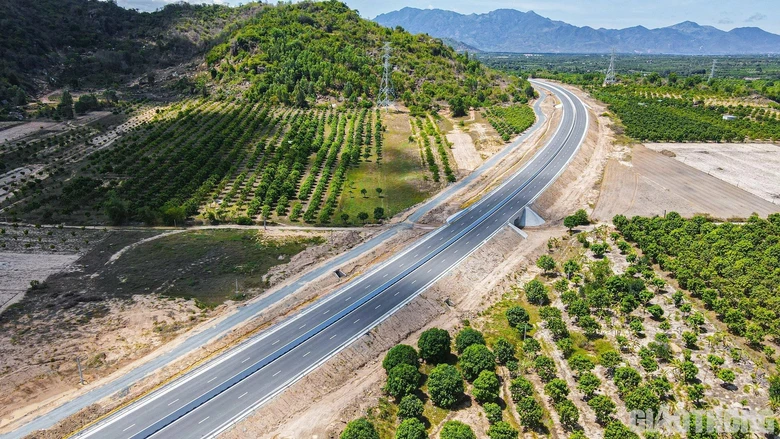 Đề xuất tốc độ thiết kế cao tốc qua c&aacute;c đoạn kh&oacute; khăn kh&ocirc;ng thấp hơn 60km/h- Ảnh 1.