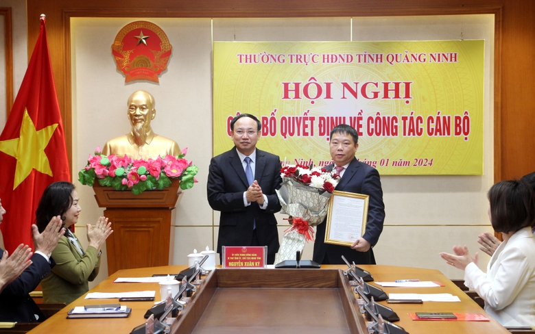 Quảng Ninh điều động, bổ nhiệm nhiều c&aacute;n bộ l&atilde;nh đạo, quản l&yacute; sở, ng&agrave;nh, địa phương- Ảnh 1.