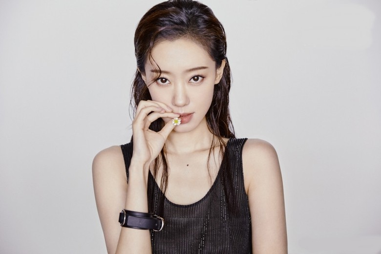 Top 10 mỹ nh&acirc;n đ&igrave;nh đ&aacute;m nhất Hoa ngữ năm 2023 gọi t&ecirc;n Trương Tiểu Phỉ, Bạch Lộc- Ảnh 2.